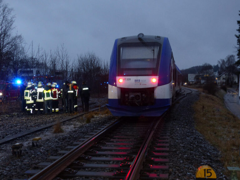 VU mit Zug