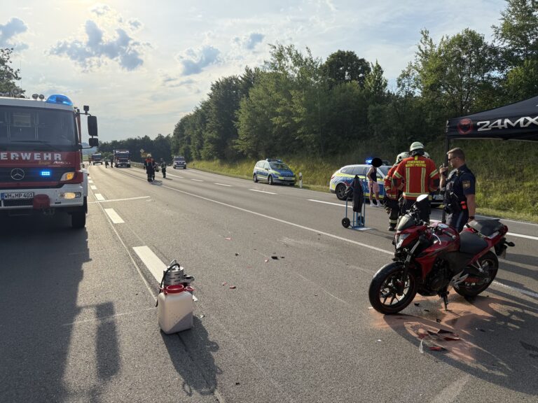 VU mit Motorrad